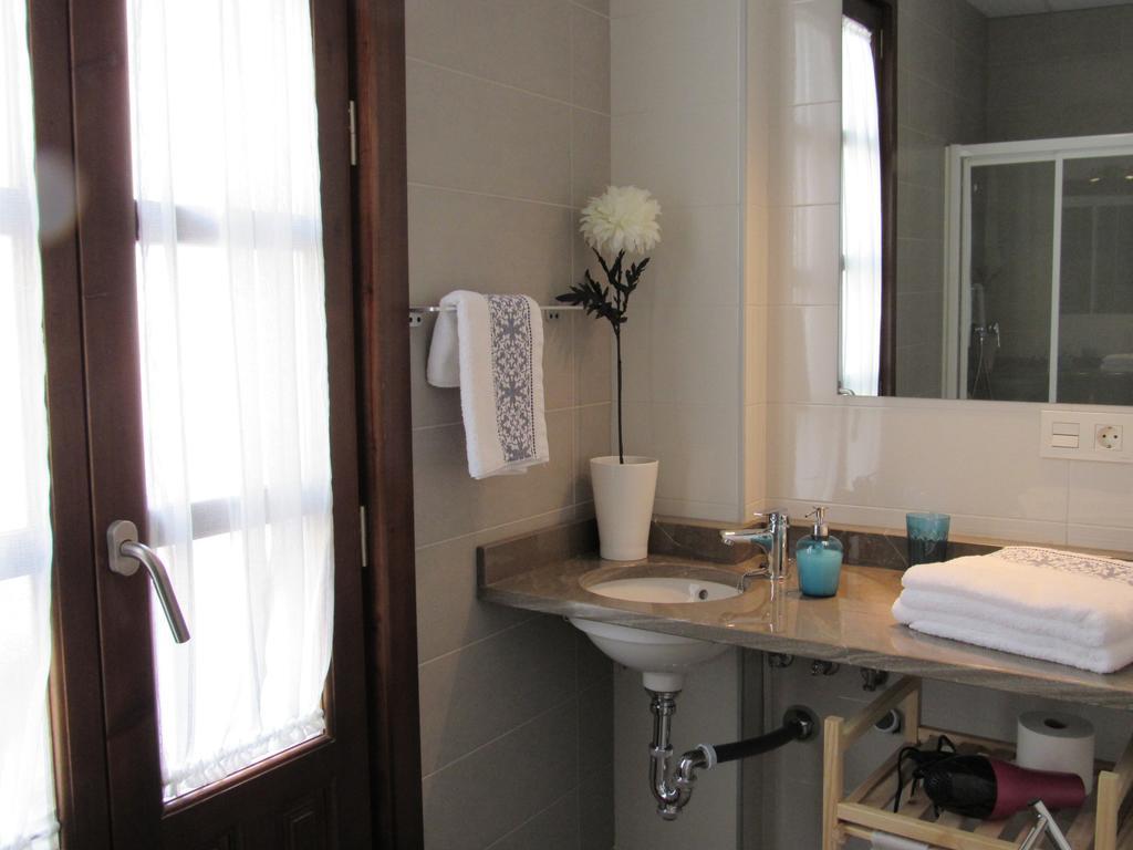 Apartamentos Iliberis Granada Room photo